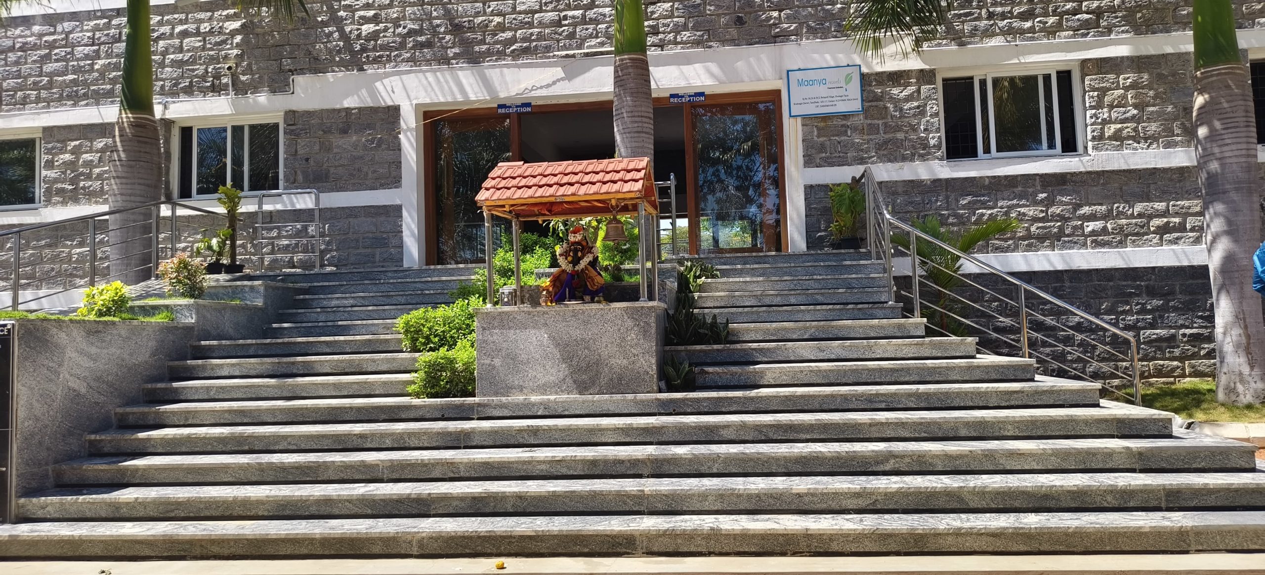 Maanya Resort Front View